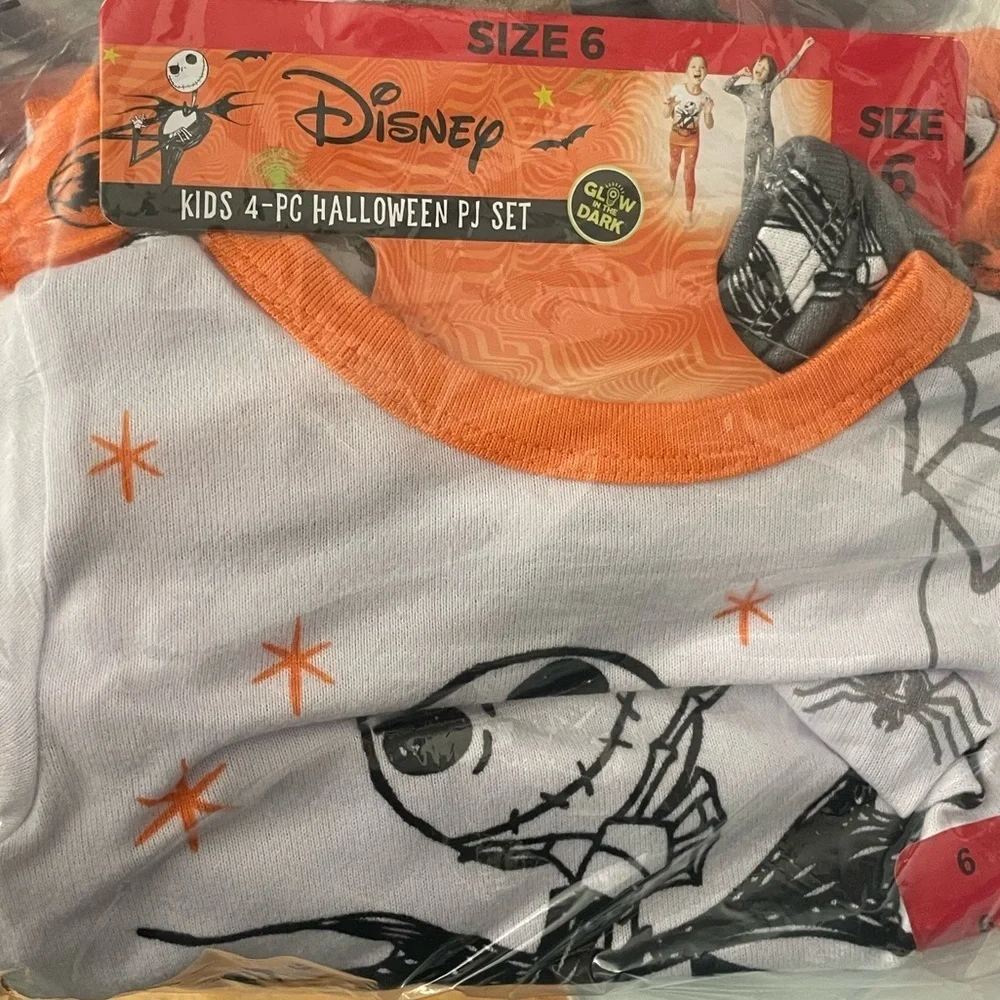 Disney Nightmare Before Christmas  4-Piece Pajama Set Size 6